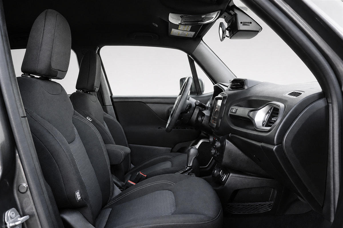 Used 2021 Jeep Renegade Latitude AWD/4WD image 21