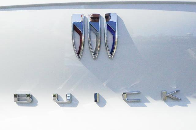 Used 2025 Buick Envista Sport Touring FWD image 40
