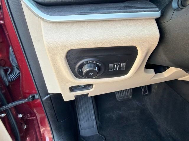 Used 2021 Jeep Grand Cherokee L Limited AWD/4WD image 20