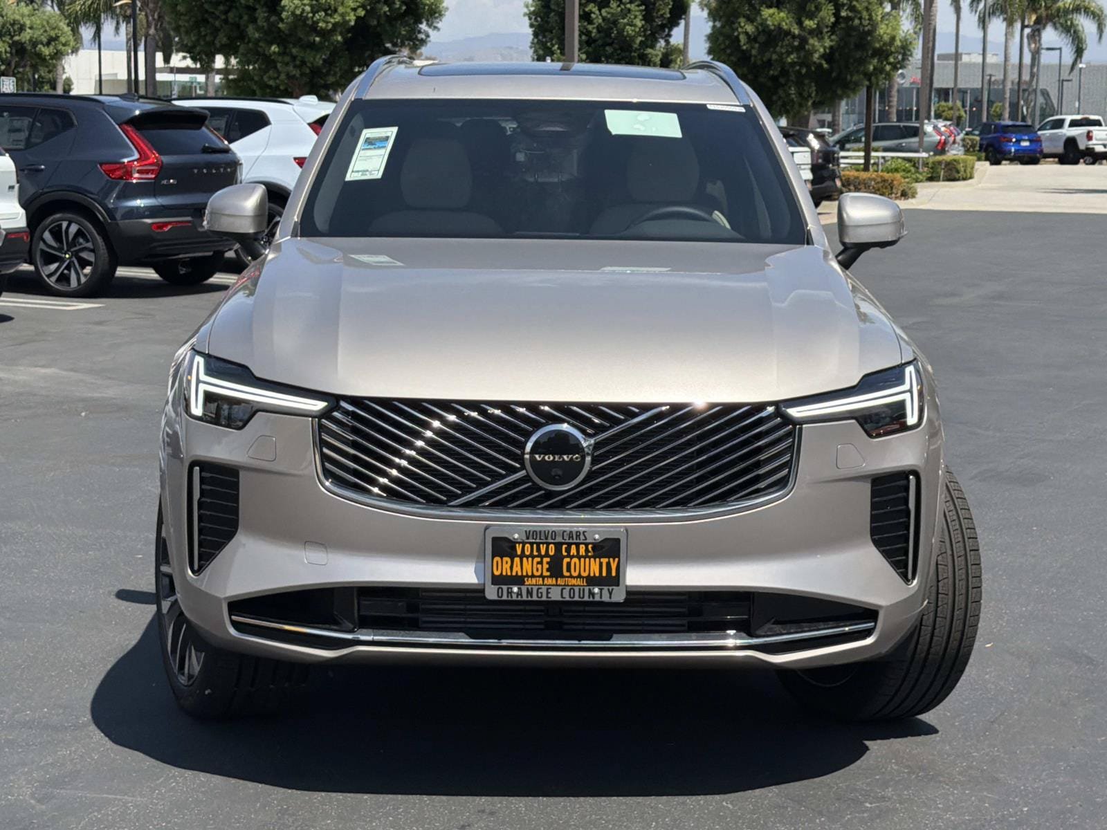New 2026 Volvo XC90 T8 Plus AWD/4WD image 2