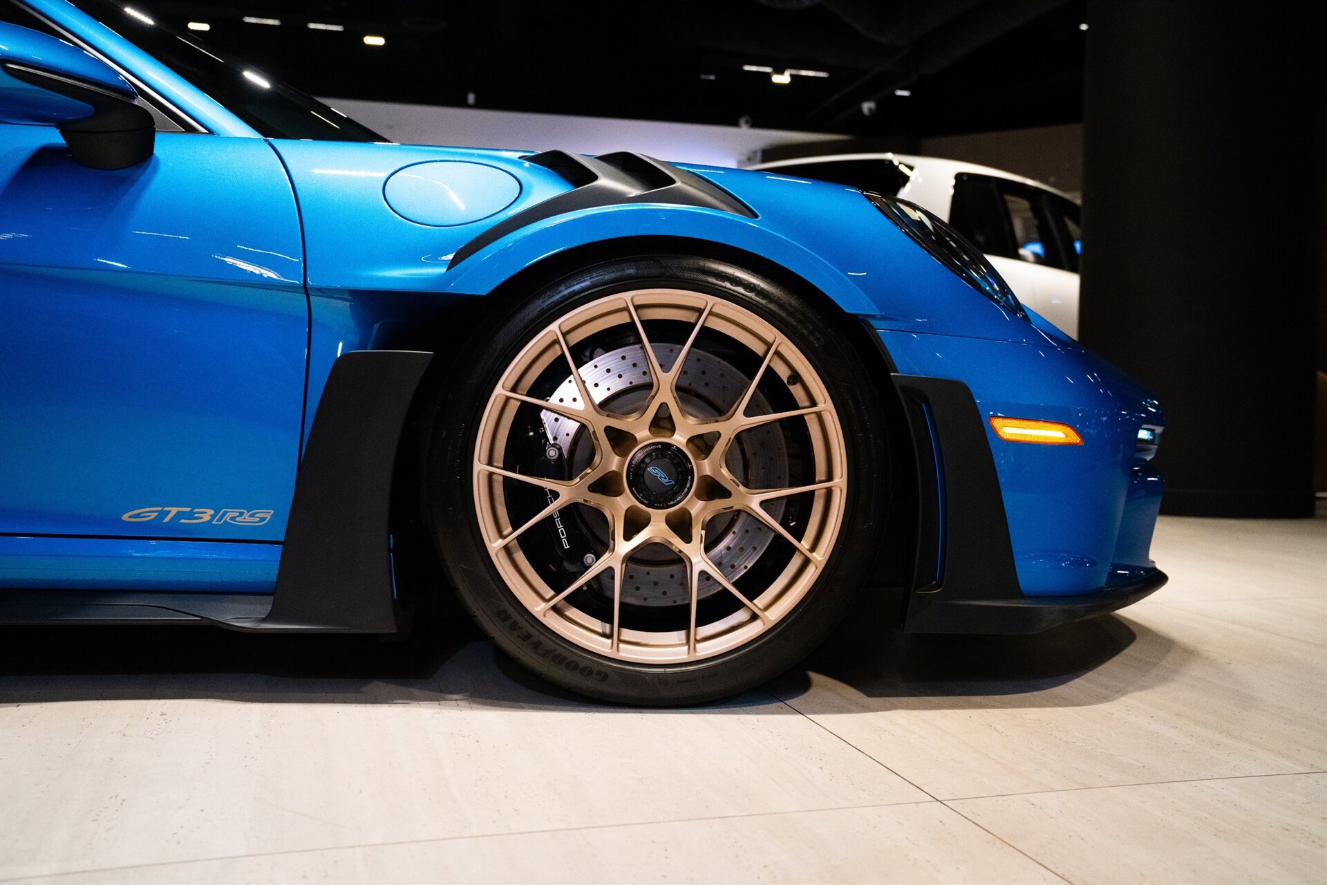 Used 2025 Porsche 911 GT3 RS RWD image 8