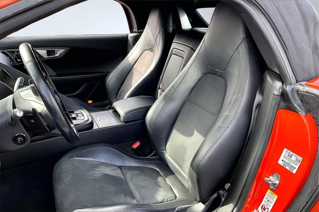 Used 2015 Jaguar F-TYPE Convertible image 25