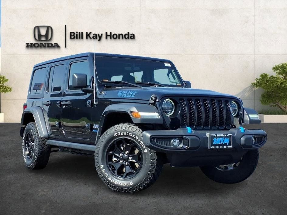 Used 2023 Jeep Wrangler Unlimited w/ Cold Weather Group image 5