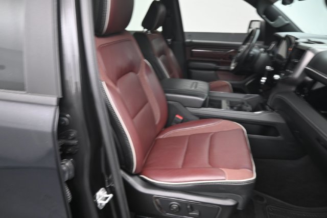 Used 2025 RAM 1500 Limited AWD/4WD image 11