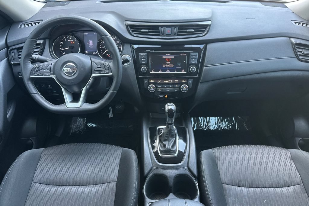 Used 2020 Nissan Rogue SV FWD image 12