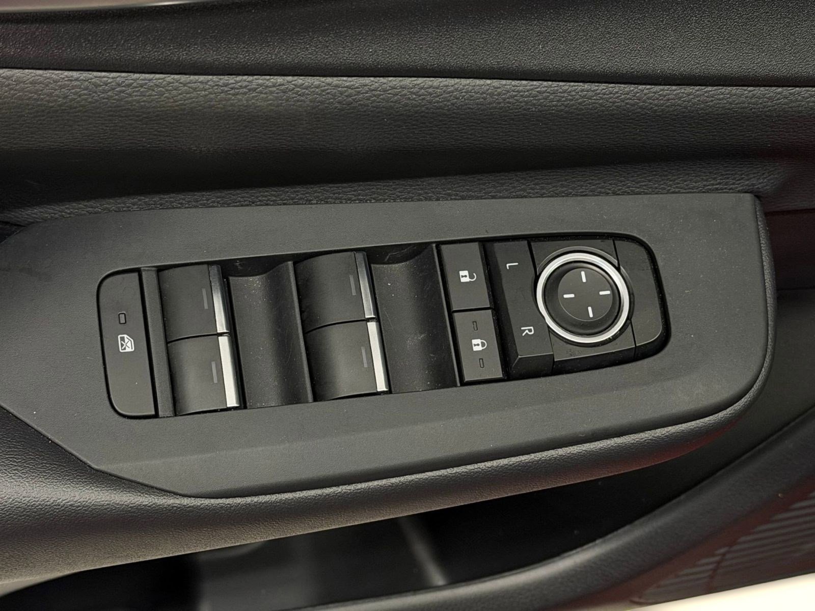 Used 2025 Toyota Prius Plug-In Hybrid w/ Limited Premium Package image 21