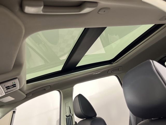 Used 2023 Nissan Rogue SV w/ SV Premium B Package image 35