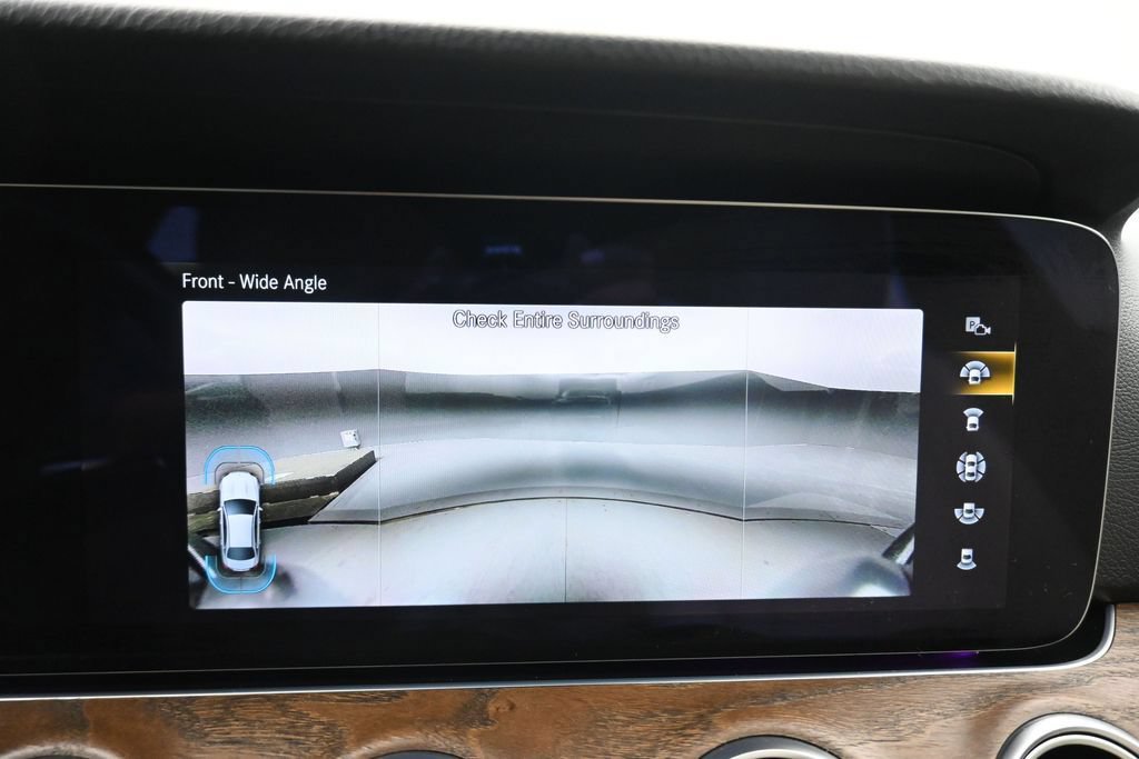 Used 2022 Mercedes-Benz E 350 Sedan w/ AMG Line Exterior image 25