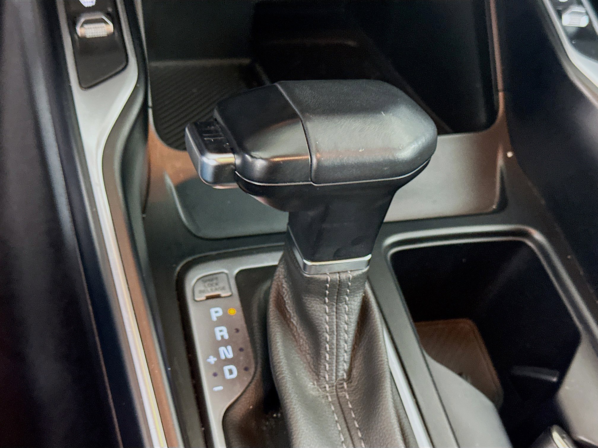 Used 2024 Kia Sorento S image 25