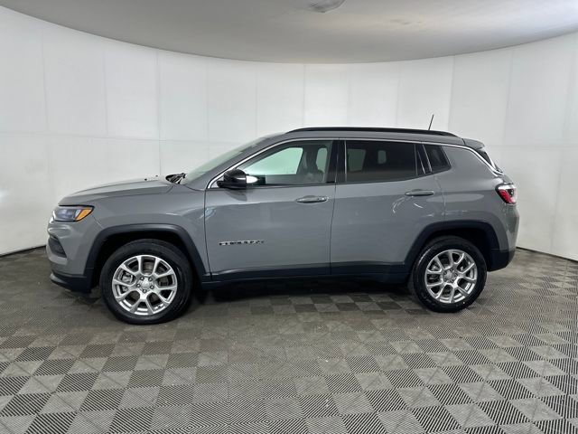 Used 2023 Jeep Compass Latitude image 6