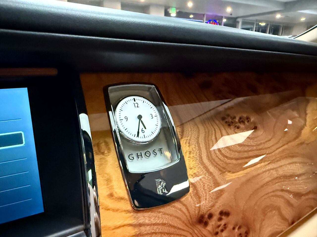 Used 2011 Rolls-Royce Ghost image 32