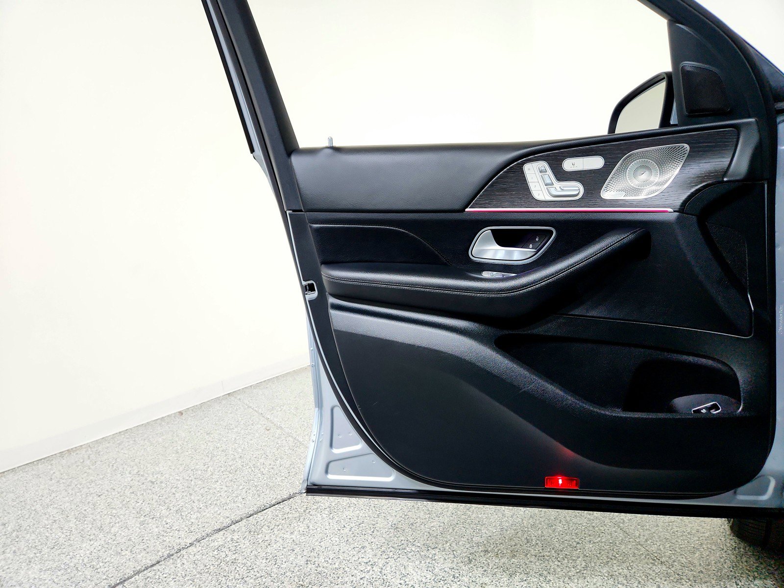 Used 2023 Mercedes-Benz GLE 350 GLE 350 w/ Premium Package image 14