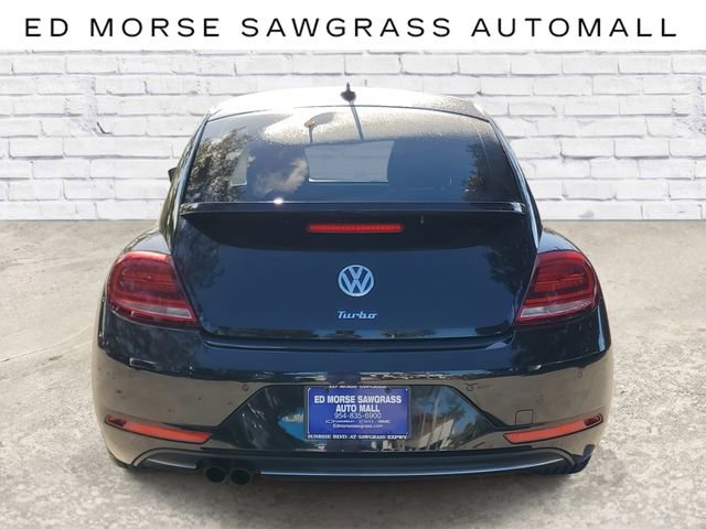 Used 2019 Volkswagen Beetle 2.0T SE image 3