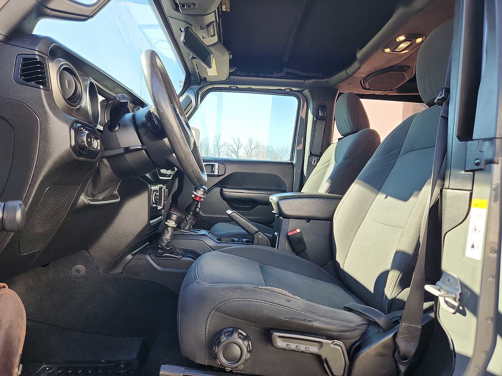 Used 2019 Jeep Wrangler Sport image 13
