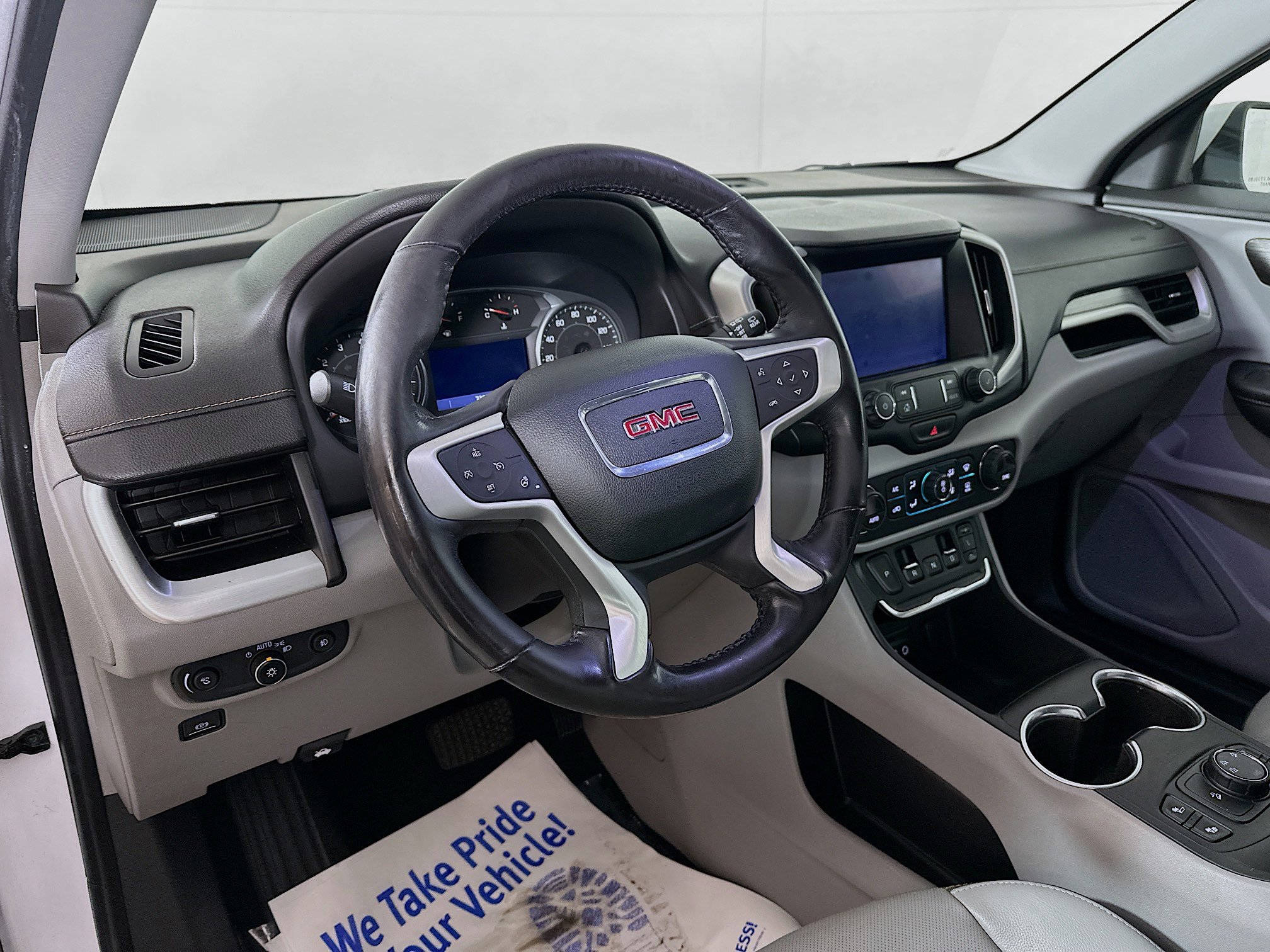 Used 2019 GMC Terrain SLT w/ Preferred Package image 9