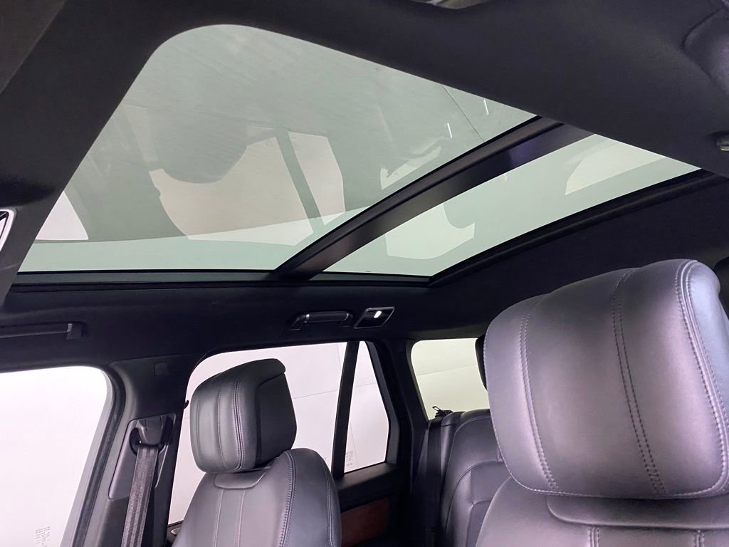 Used 2019 Land Rover Range Rover Supercharged image 25