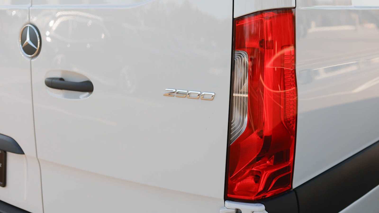 New 2025 Mercedes-Benz Sprinter 2500 image 10