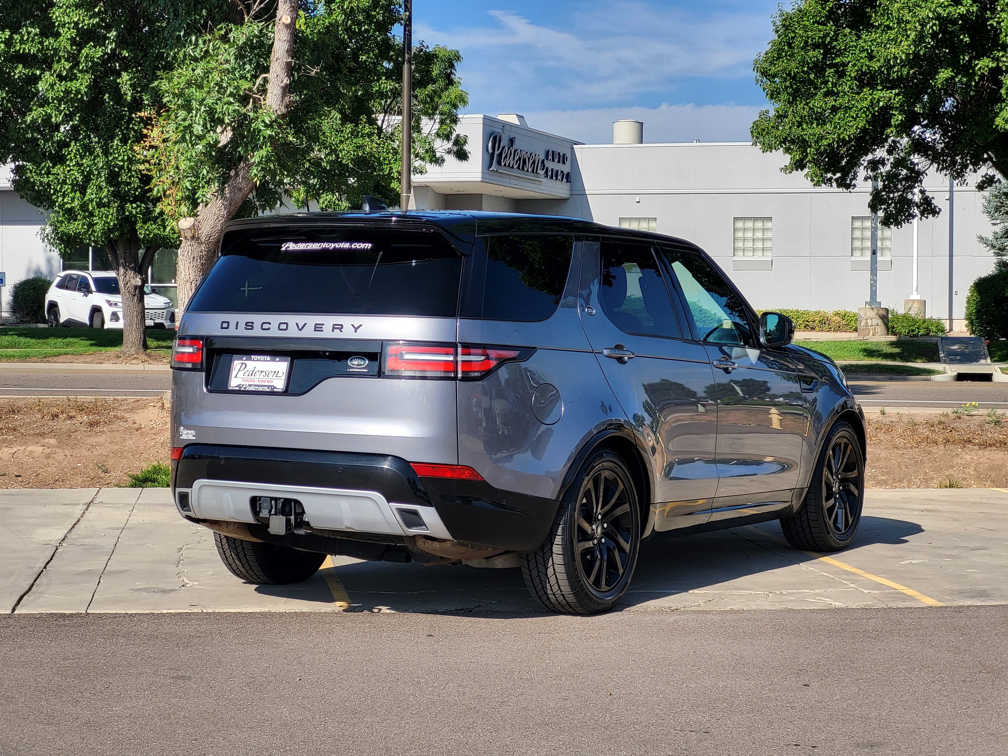 Used 2020 Land Rover Discovery Landmark AWD/4WD image 4