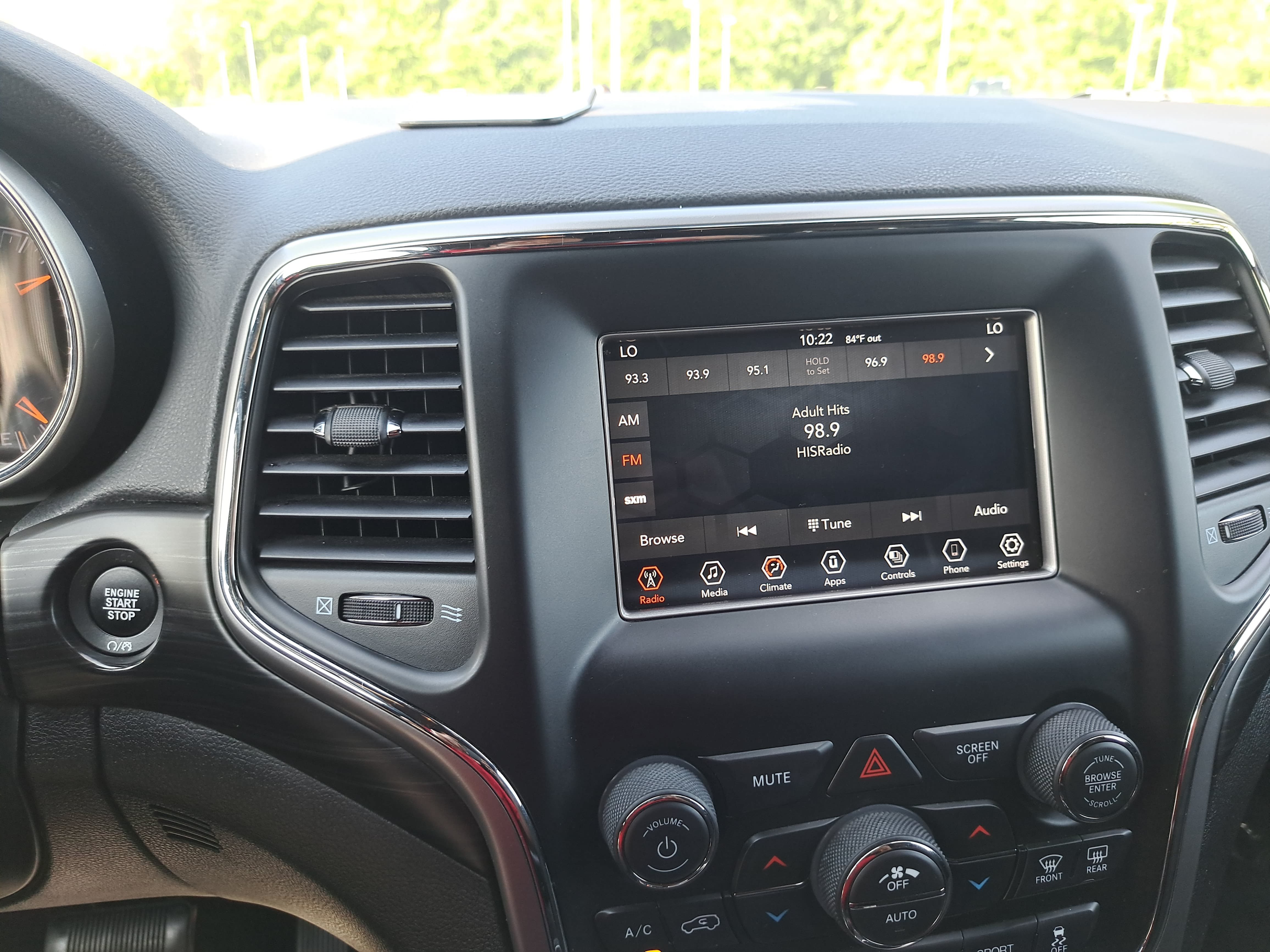 Used 2021 Jeep Grand Cherokee Laredo RWD image 20