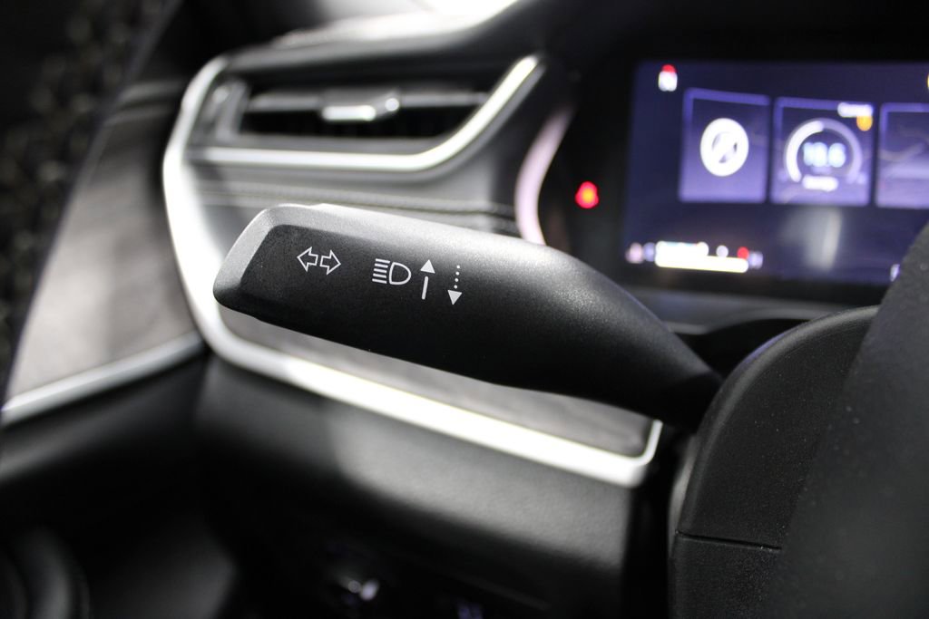 Used 2024 Jeep Grand Cherokee Limited image 24