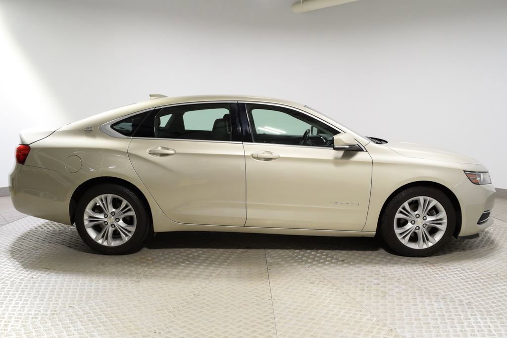 Used 2015 Chevrolet Impala LT w/ Convenience Package image 9