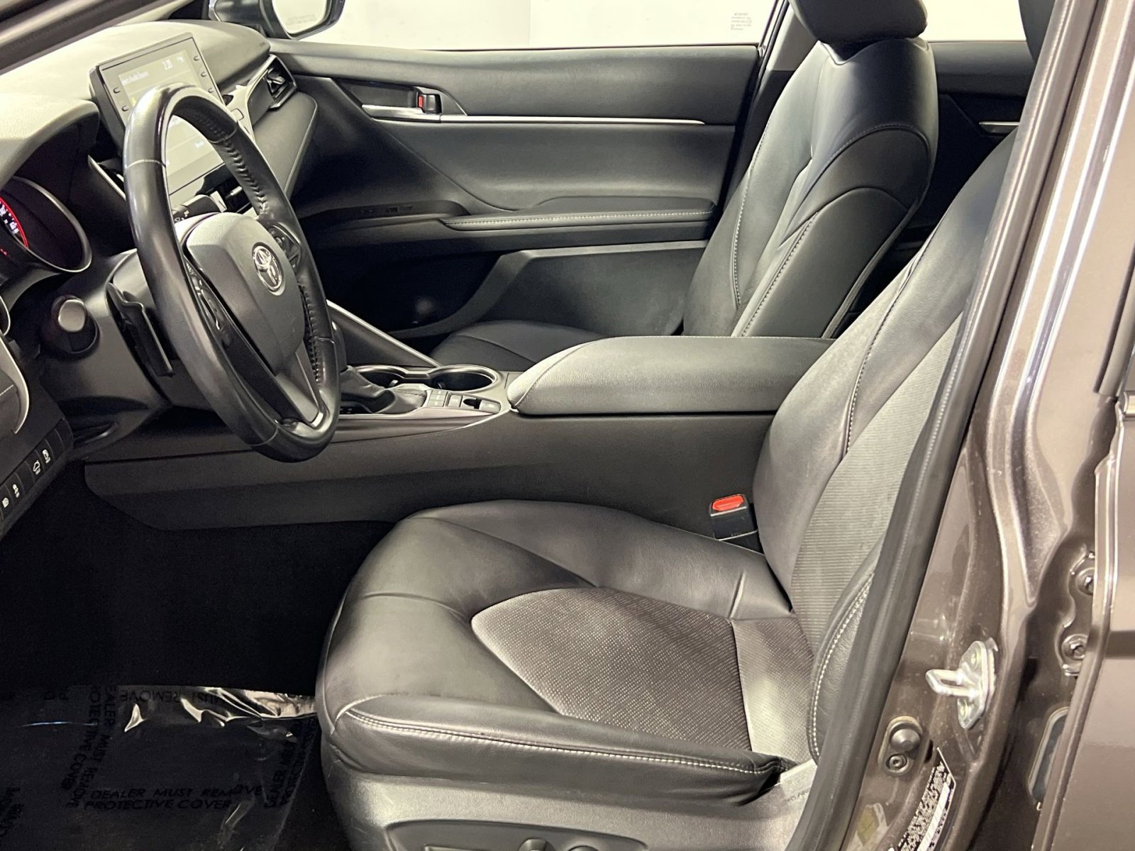 Used 2023 Toyota Camry XSE image 13