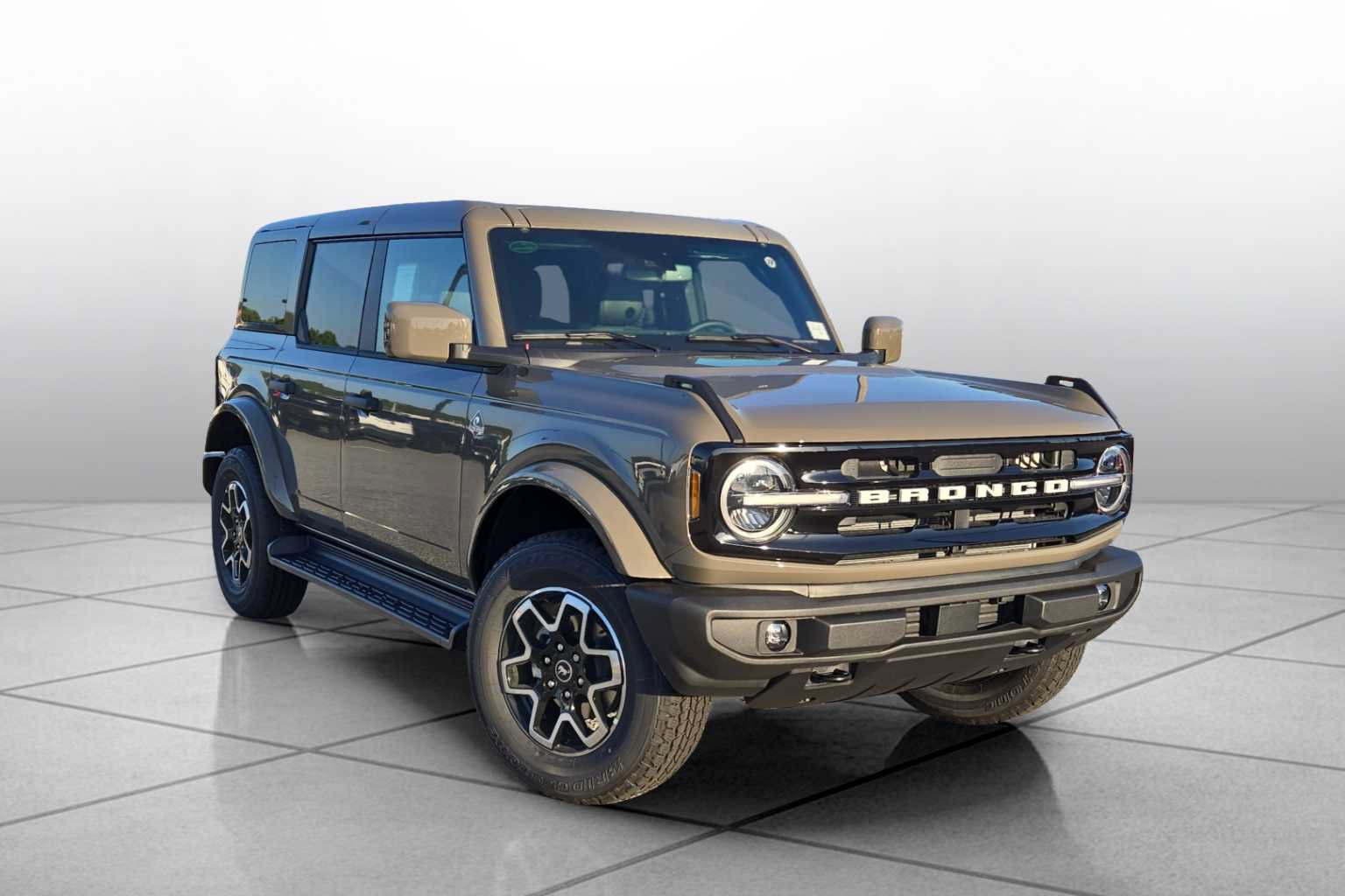 New 2026 Ford Bronco Outer Banks AWD/4WD image 2