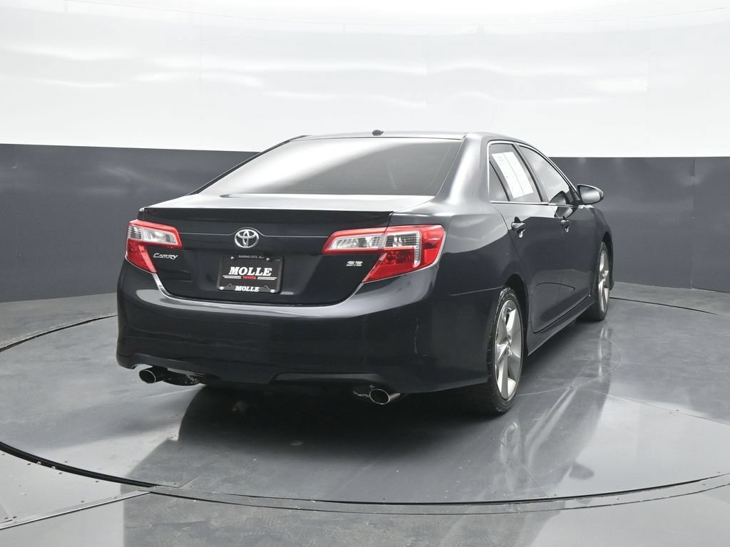 Used 2012 Toyota Camry SE FWD image 6