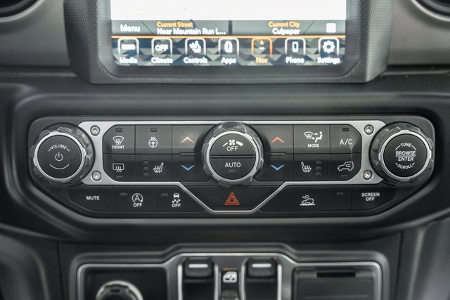 Used 2021 Jeep Gladiator Willys image 27