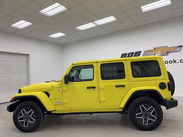 Used 2024 Jeep Wrangler Unlimited Sahara AWD/4WD image 8