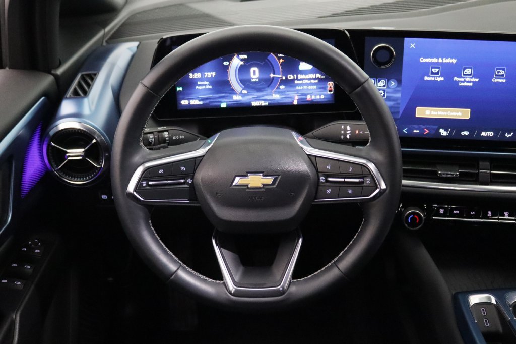 Certified 2024 Chevrolet Equinox EV LT FWD image 19