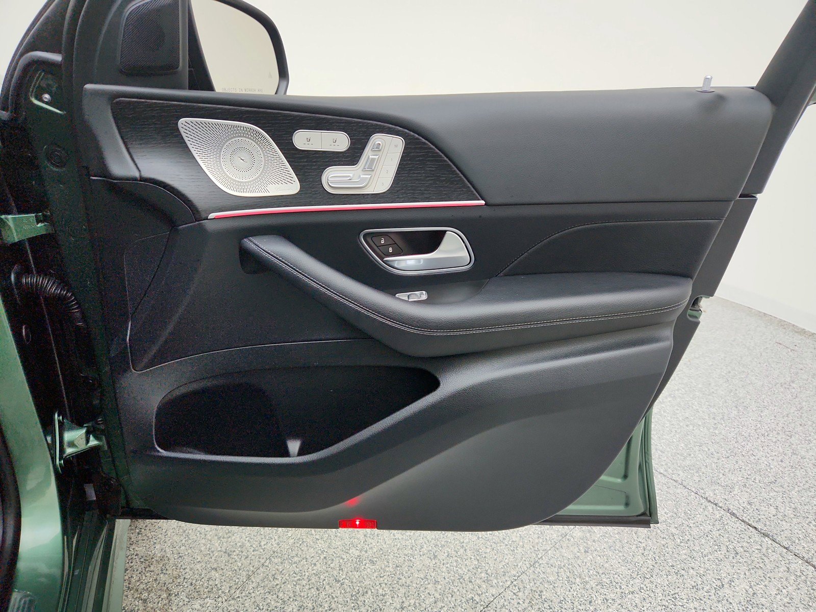 Certified 2025 Mercedes-Benz GLE 450 4MATIC Coupe w/ Winter Package image 28