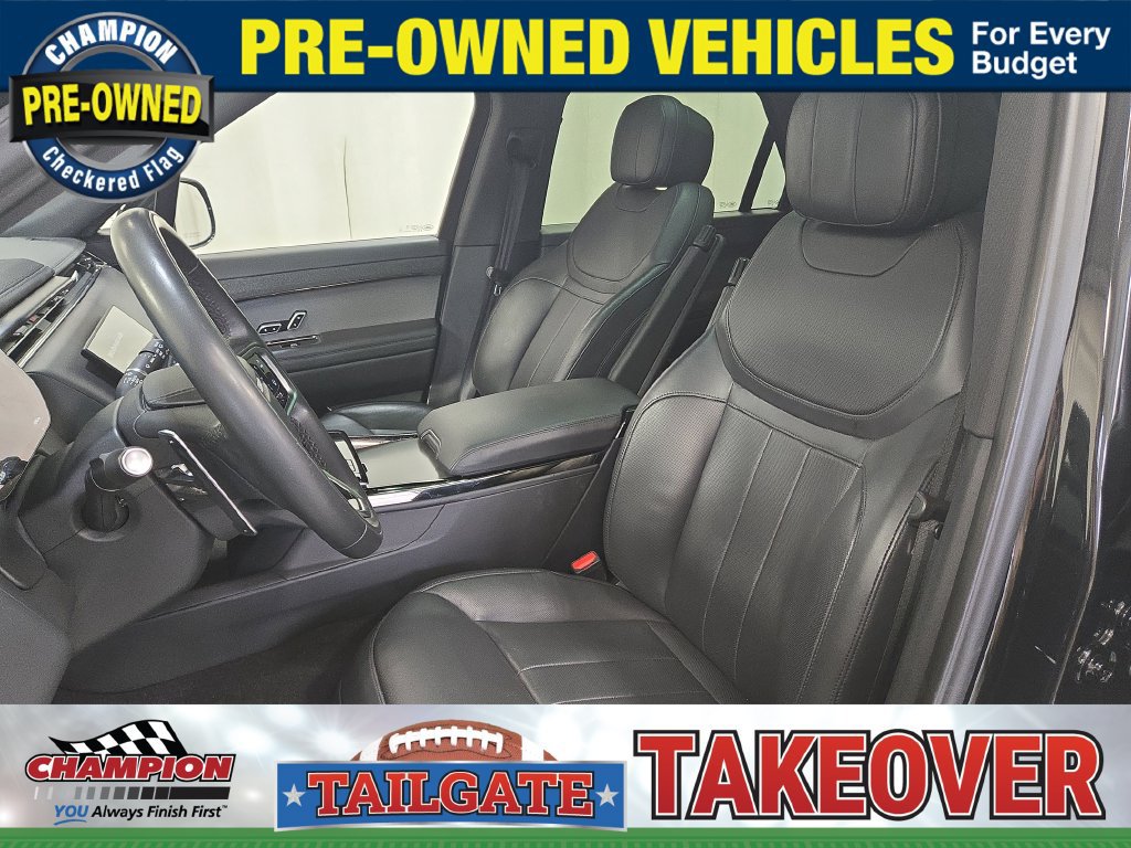 Used 2025 Land Rover Range Rover Sport SE AWD/4WD image 11