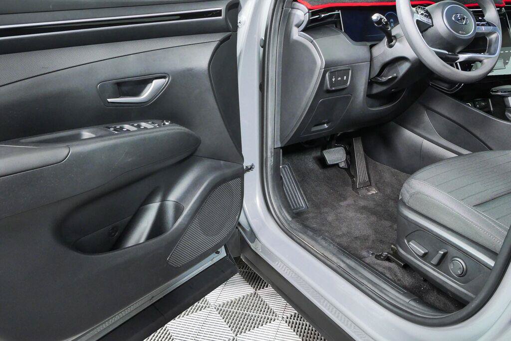 Used 2024 Hyundai Santa Cruz SEL w/ Activity Package FWD image 7
