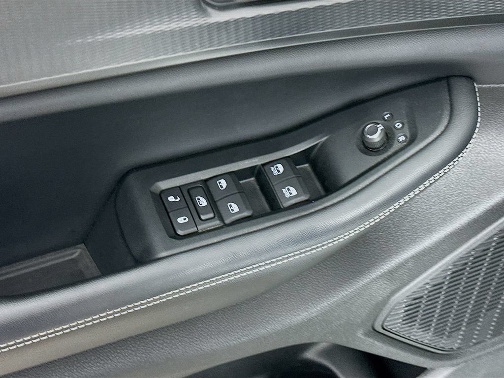 Certified 2023 Jeep Grand Cherokee Altitude AWD/4WD image 25