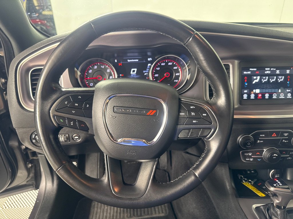 Used 2019 Dodge Charger SXT image 16