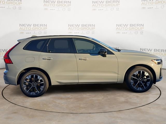 New 2026 Volvo XC60 B5 Plus w/ Protection Package Premier AWD/4WD image 6