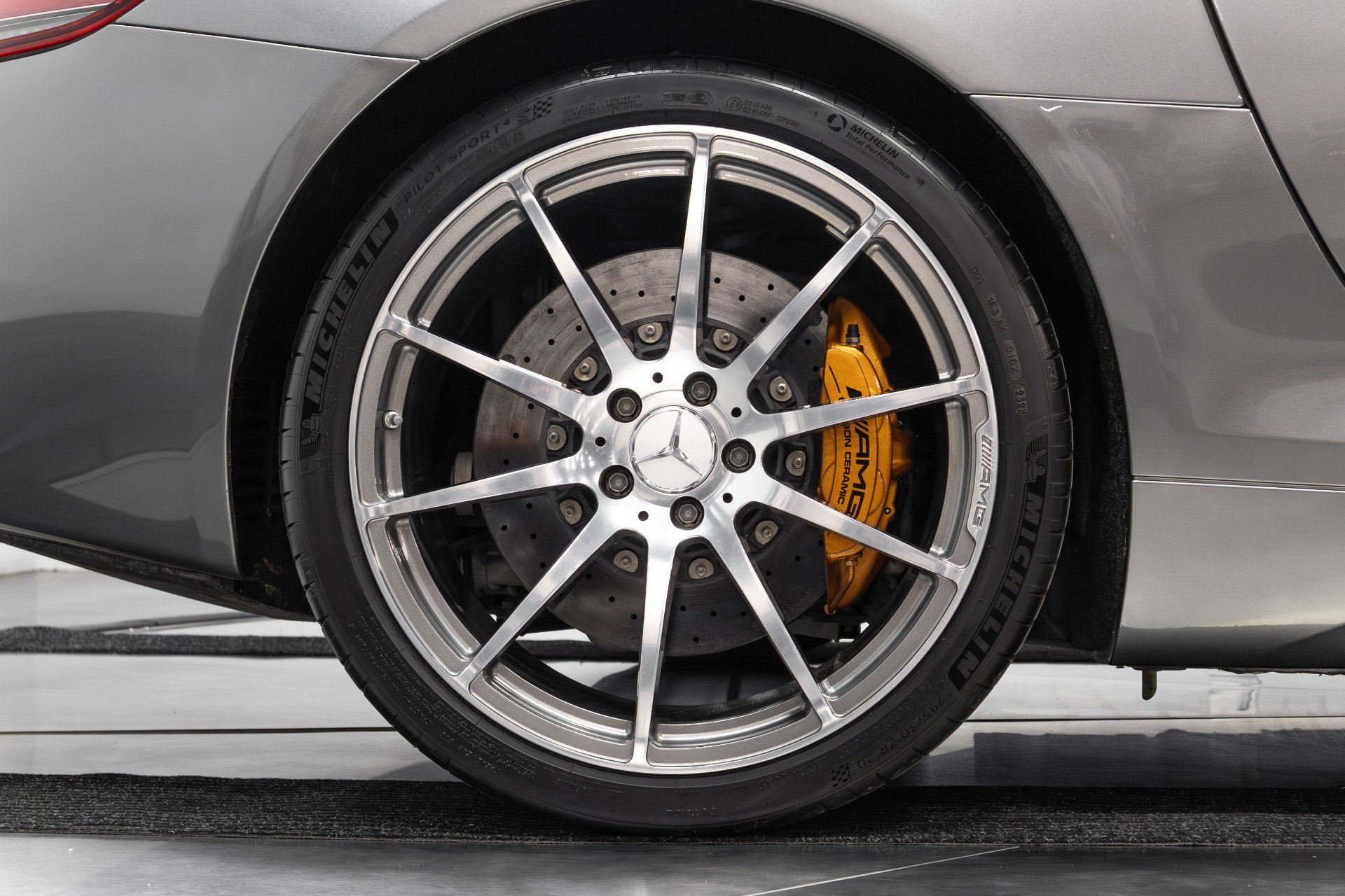 Used 2012 Mercedes-Benz SLS AMG Coupe image 22