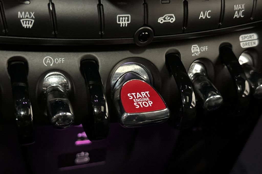 Used 2024 MINI Cooper John Cooper Works FWD image 24