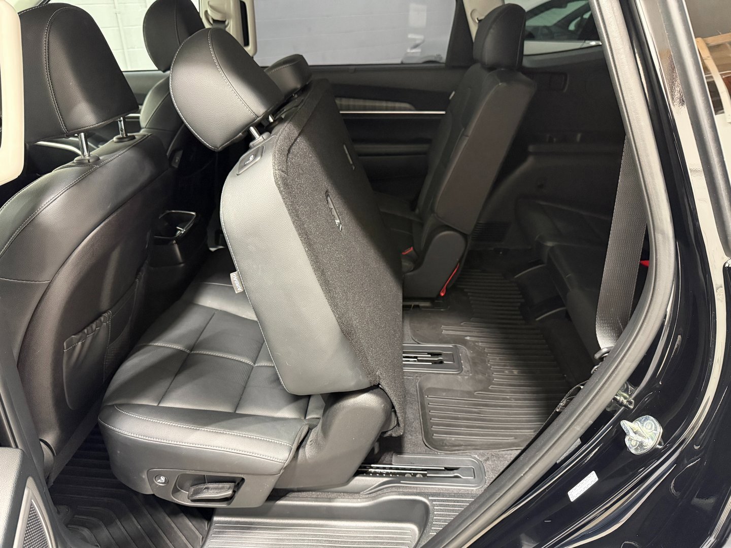 Used 2025 Kia Telluride EX image 47