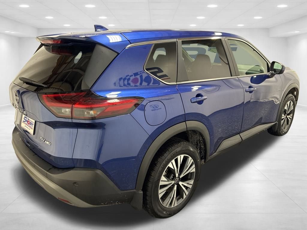 Used 2023 Nissan Rogue SV image 4