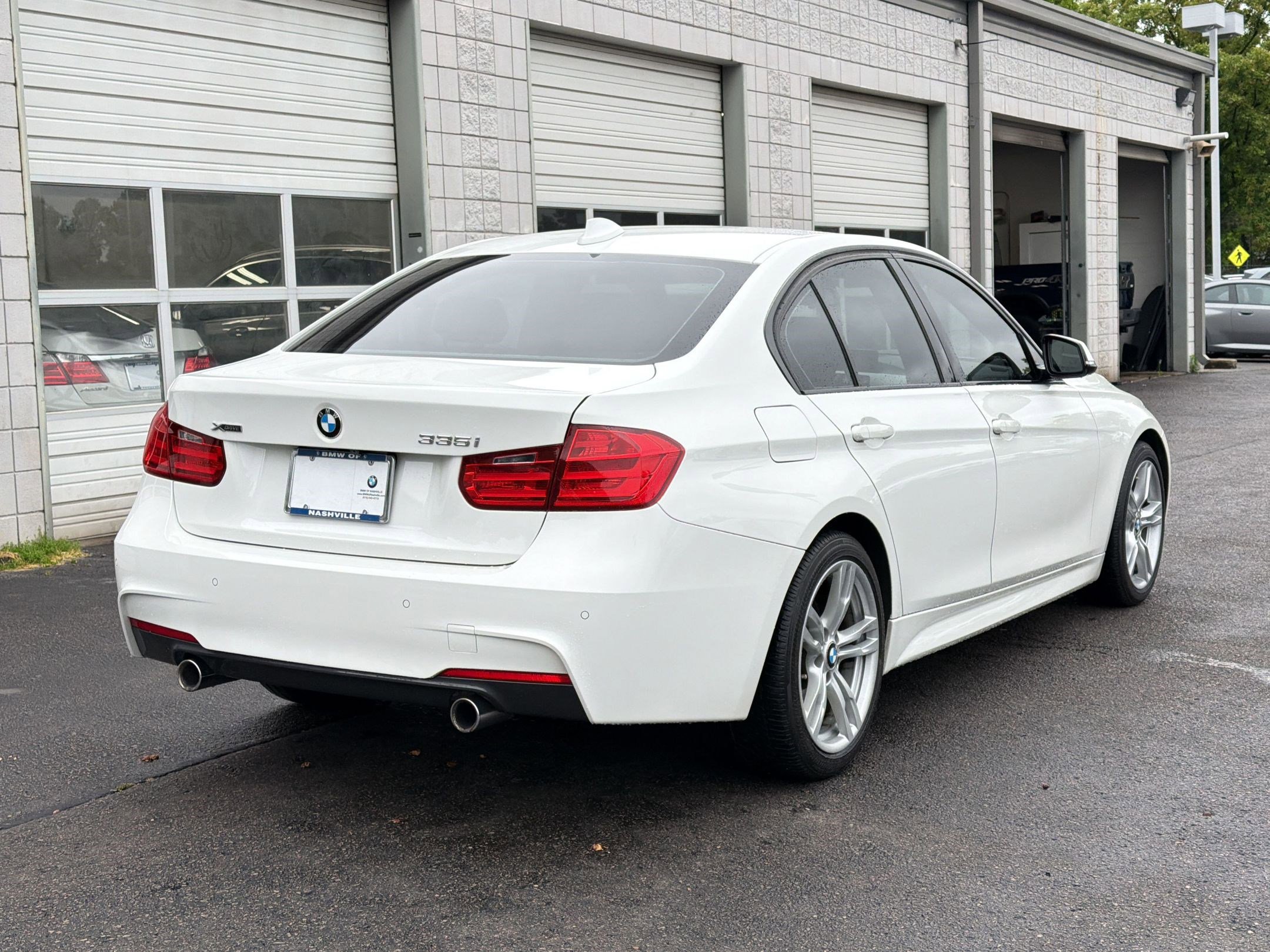 Used 2014 BMW 335i xDrive Sedan AWD/4WD image 9