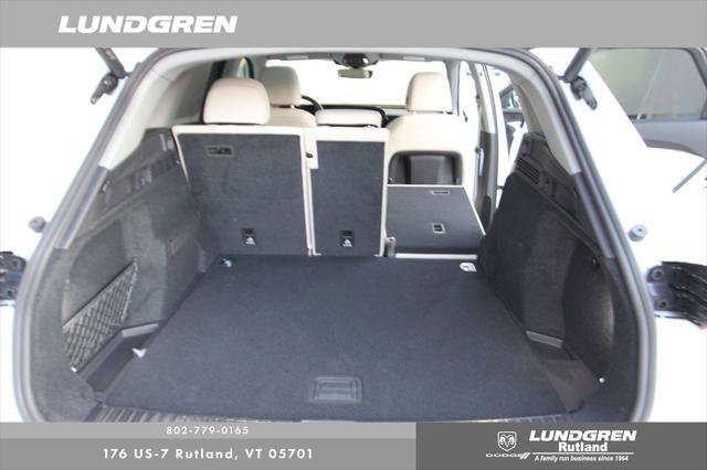 Certified 2025 Audi Q5 Premium w/ Convenience Package AWD/4WD image 12