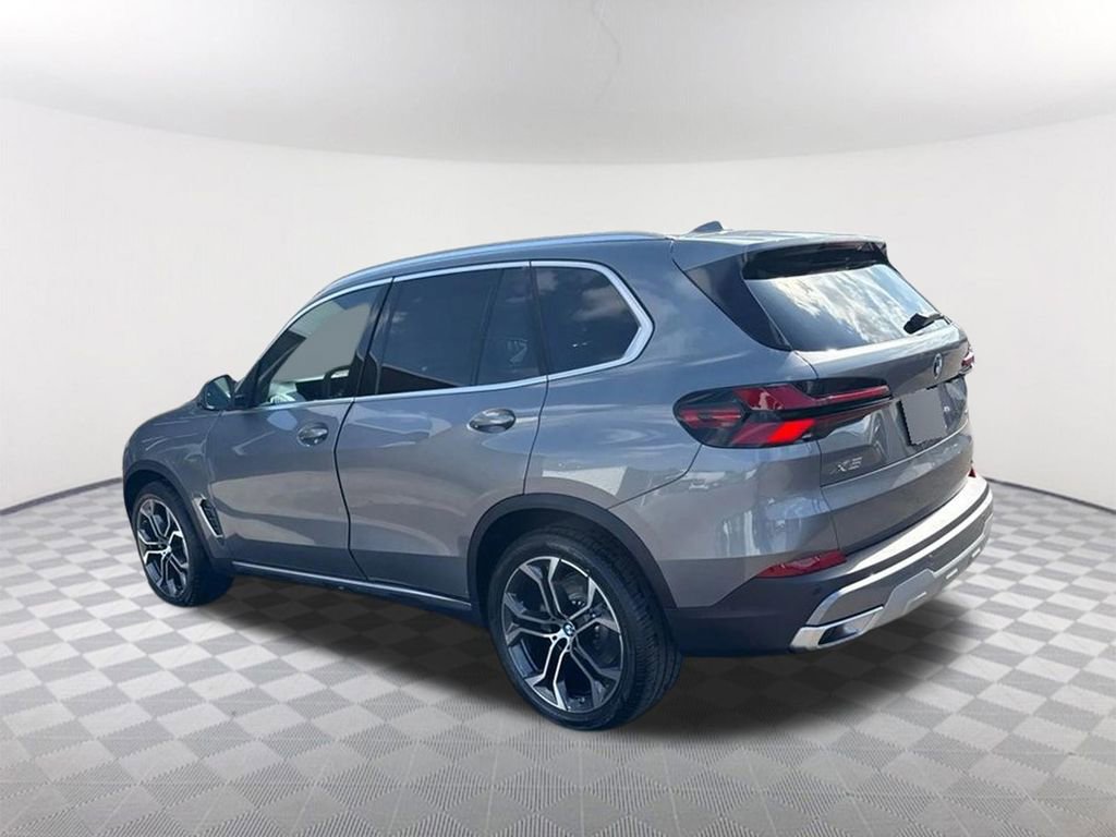 New 2026 BMW X5 sDrive40i image 7