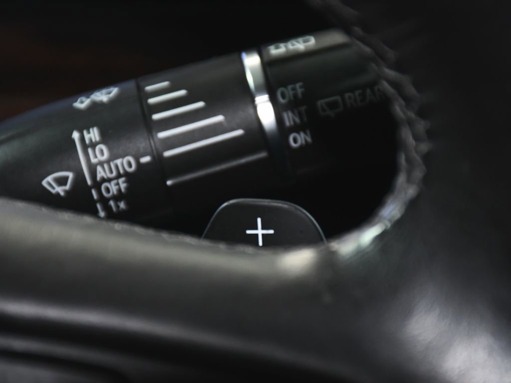 Used 2022 Cadillac Escalade Premium Luxury Platinum image 35