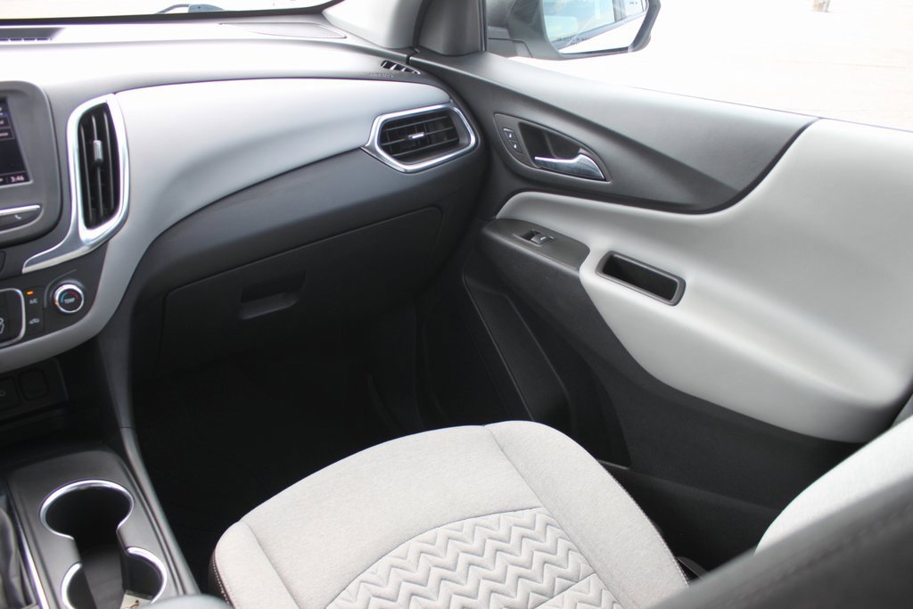 Used 2022 Chevrolet Equinox LS w/ LS Convenience Package image 7