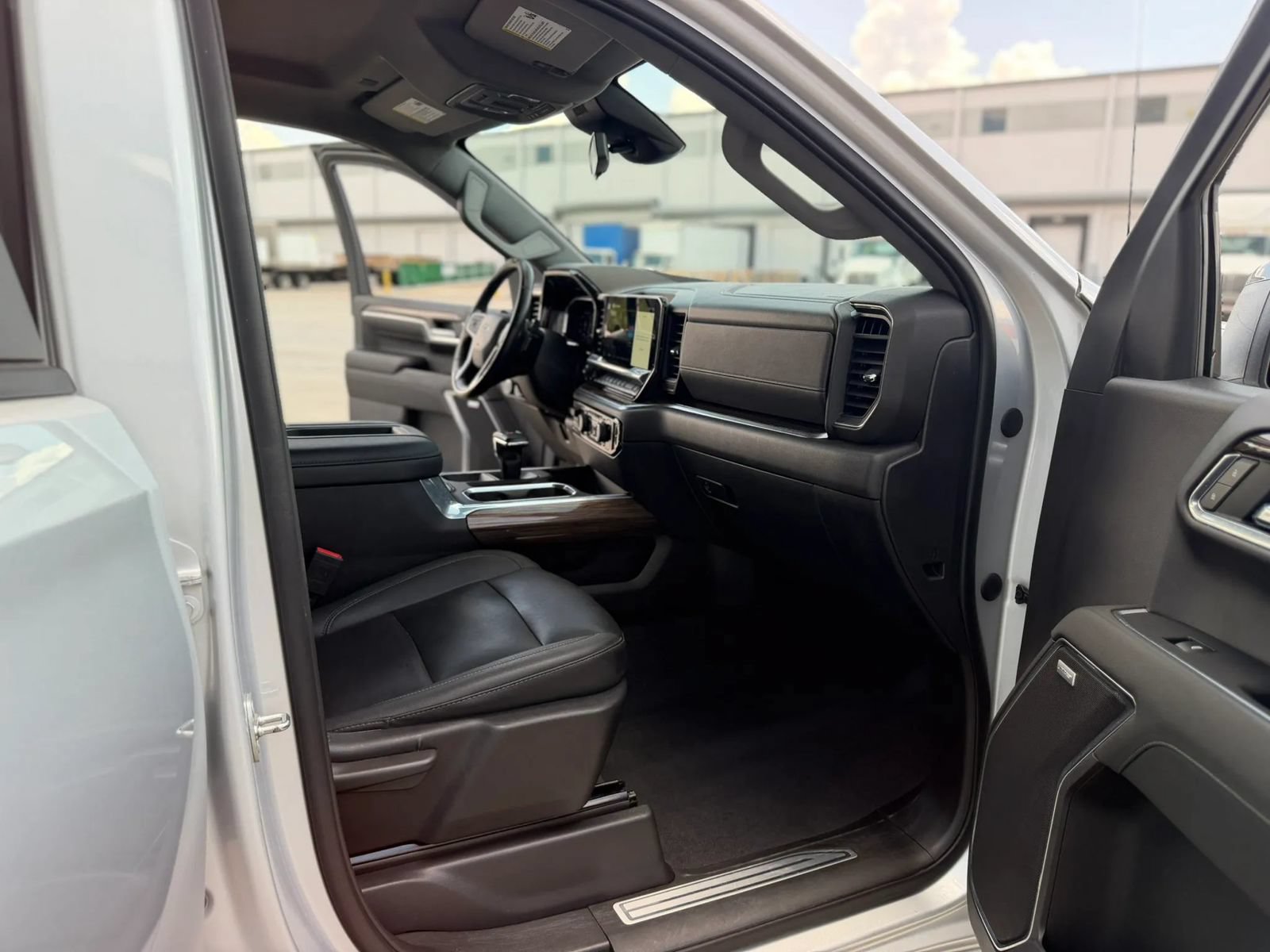 Used 2022 Chevrolet Silverado 1500 RST AWD/4WD image 28