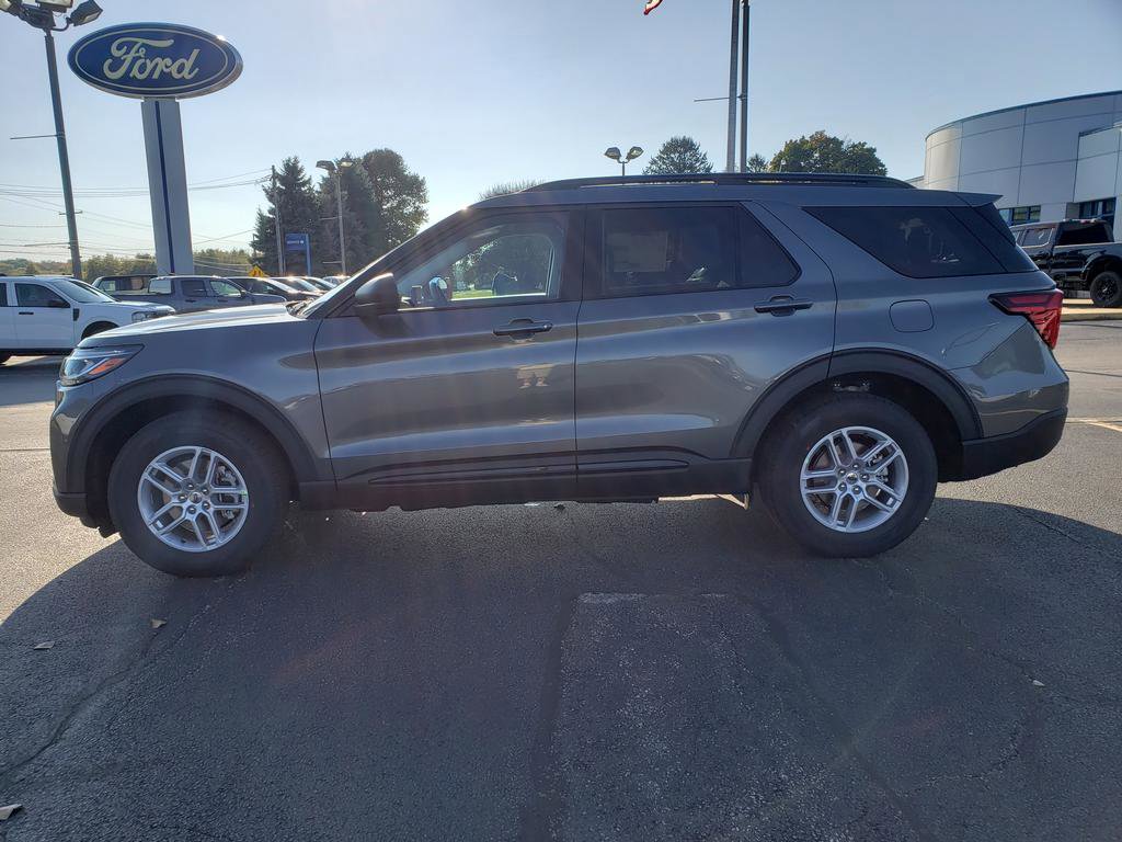 New 2026 Ford Explorer Active image 4