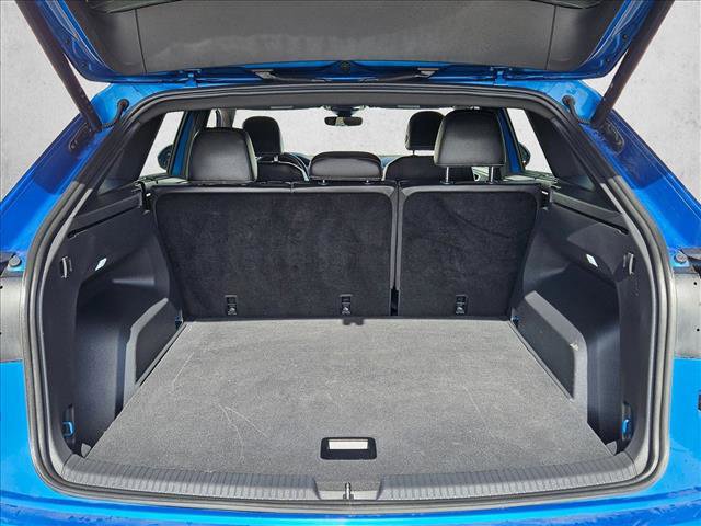 Used 2024 Volkswagen Atlas Cross Sport SE FWD image 6