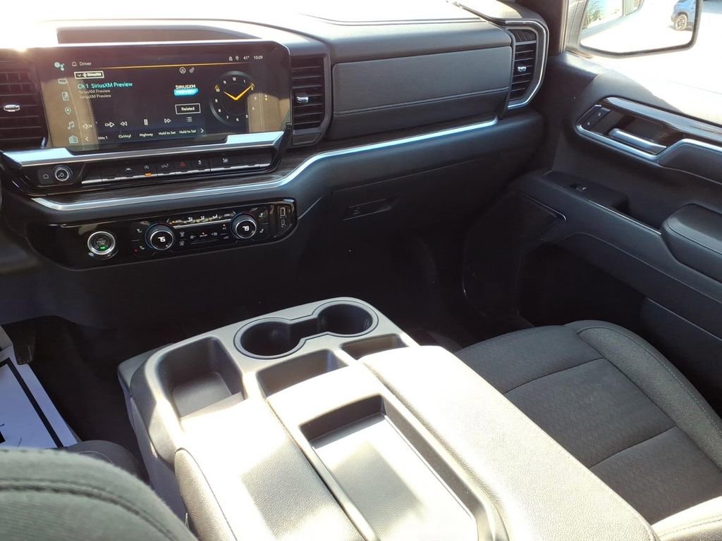 Used 2022 Chevrolet Silverado 1500 LT image 14